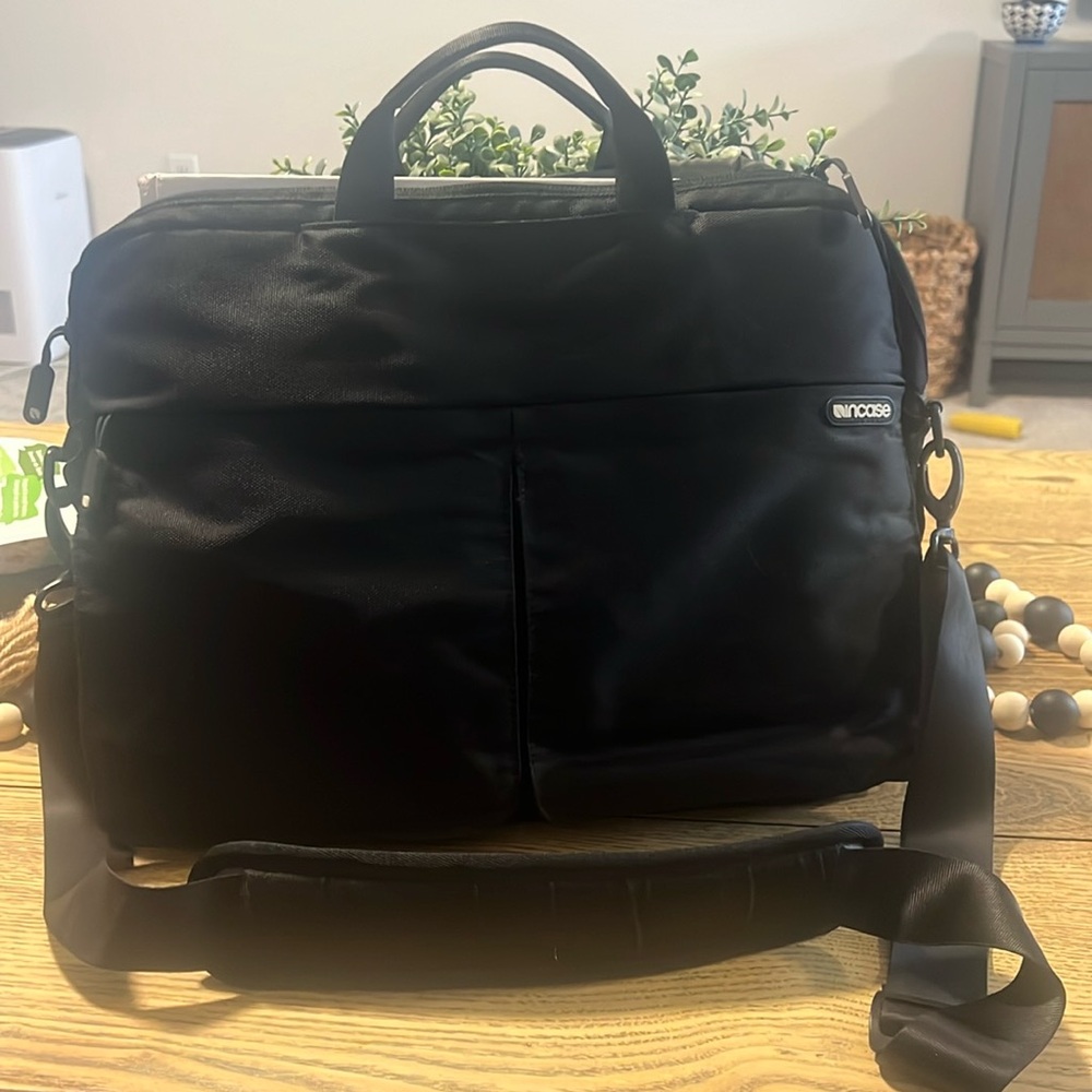 INCASE Nylon Briefcase Laptop Messenger Shoulder Bag
